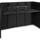 DJ BOOTH XXL présenté comme équipement essential pour Dj, cabine de mixage noire avec panneaux et plateau extensible pour sono Médoc.