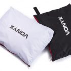 Sac de transport DJ BOOTH XXL, housses blanches et noires avec logo VONX, idéal pour équipements de DJ.