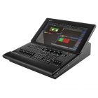 Console lumière et contrôle CHIMP G2 TOUR PACK avec écran tactile intégré et clavier rétroéclairé, en position inclinée.